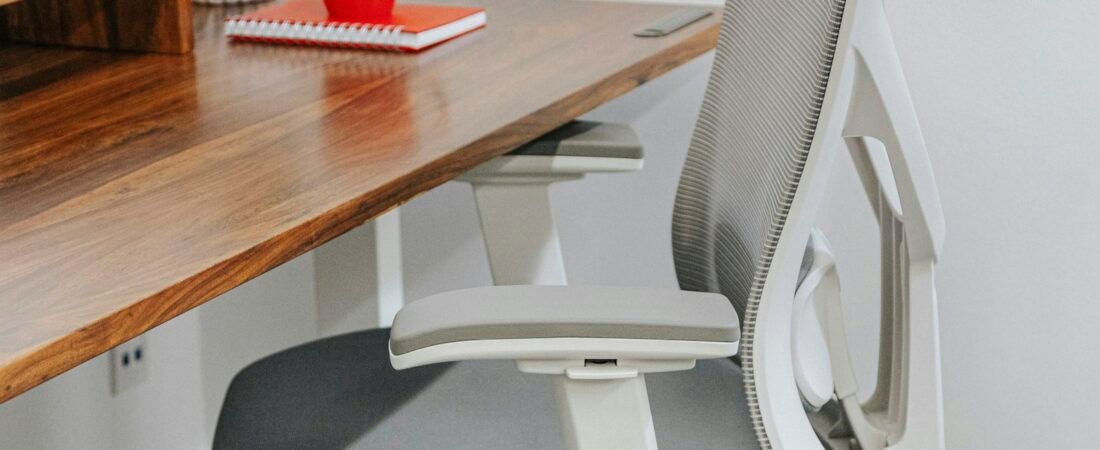 Bürostuhl mit Netz oder Polster: Was ist besser?