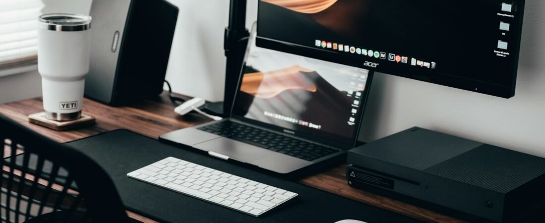 Ergonomischer Arbeitsplatz: Checkliste für Büro und Homeoffice